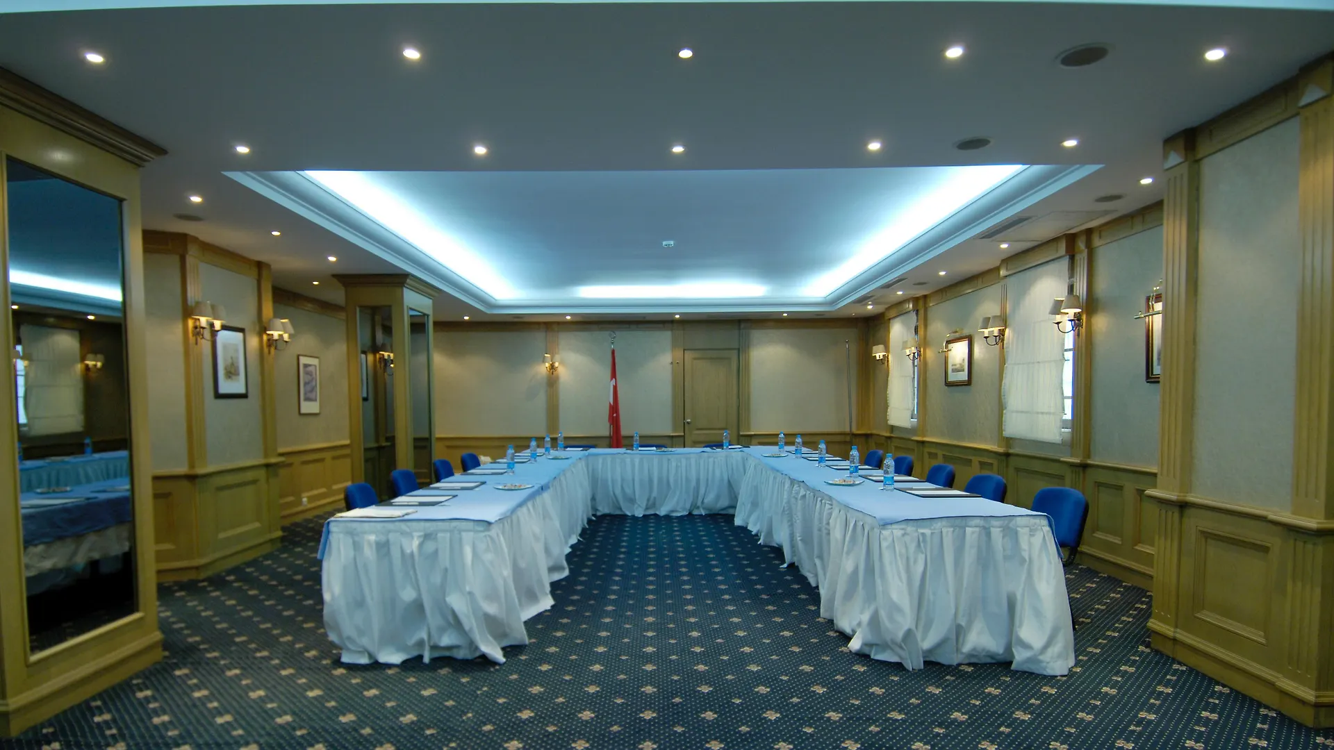 Cartoon Hotel Estambul